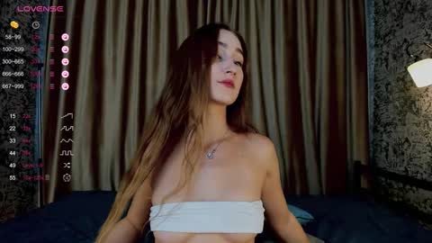 Mia online show from 23, 9, 2025