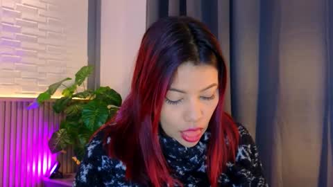 milena_lawson online show from 10, 11, 2025