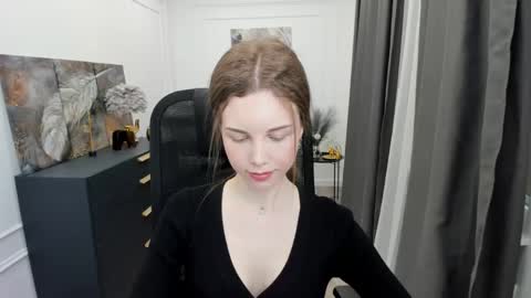 mileygloss online show from 26, 4, 2026