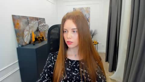 Snapshot of mileygloss chatting on 14, 5, 2026 mileygloss online show from 14, 5, 2026