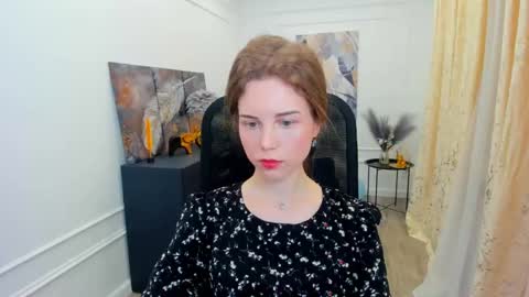 Snapshot of mileygloss chatting on 27, 5, 2026 mileygloss online show from 27, 5, 2026