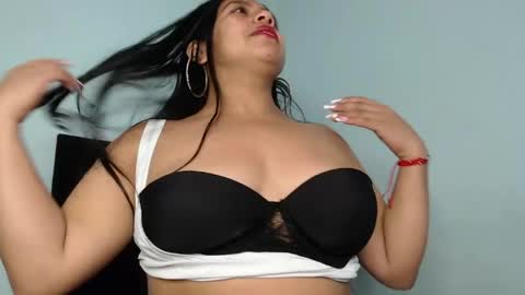 Snapshot of milf_anay_ chatting on 4, 6, 2026 Anay velez online show from 4, 6, 2026