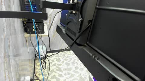 Lili  online show from 6, 4, 2026