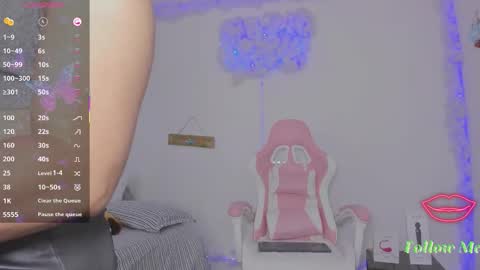 Aura  online show from 16, 3, 2026