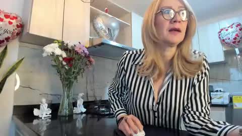 ASHLEY online show from 20, 2, 2025