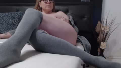 Snapshot of milfbiglips38 chatting on 7, 2, 2025 milfa online show from 7, 2, 2025