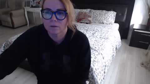 Snapshot of milfbiglips38 chatting on 15, 2, 2025 milfa online show from 15, 2, 2025