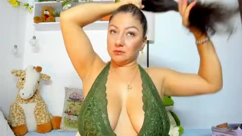 Nakary Bustamante online show from 7, 7, 2026