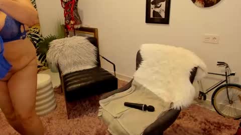 MilfElla online show from 17, 2, 2025