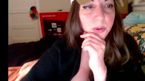 Snapshot of milfmonee chatting on 18, 1, 2025 MILF Monee online show from 18, 1, 2025