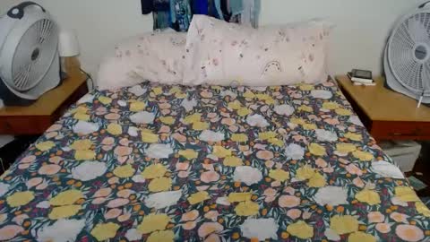 Snapshot of milfmonee chatting on 29, 9, 2025 MILF Monee online show from 29, 9, 2025