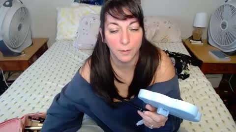 Snapshot of milfmonee chatting on 2, 11, 2025 MILF Monee online show from 2, 11, 2025