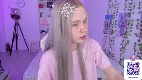 Snapshot of miliameow chatting on 25, 12, 2024 Milia online show from 25, 12, 2024