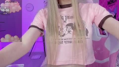 Snapshot of miliameow chatting on 16, 2, 2025 Milia online show from 16, 2, 2025