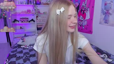 Snapshot of miliameow chatting on 2, 3, 2025 Milia online show from 2, 3, 2025