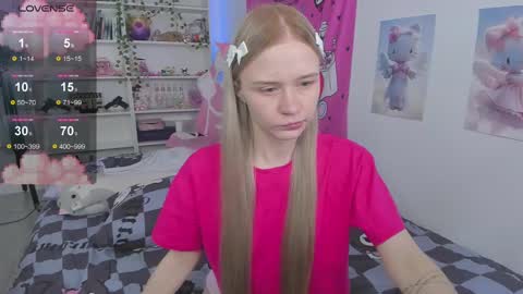 Snapshot of miliameow chatting on 4, 3, 2025 Milia online show from 4, 3, 2025