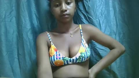 Snapshot of milinasy chatting on 3, 3, 2026 milinasy online show from 3, 3, 2026