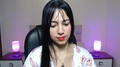 Snapshot of milk_little4u chatting on 28, 10, 2025 luci online show from 28, 10, 2025