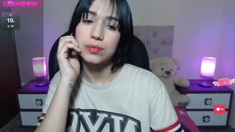 Snapshot of milk_little4u chatting on 17, 11, 2025 luci online show from 17, 11, 2025