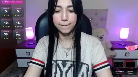 Snapshot of milk_little4u chatting on 30, 11, 2025 luci online show from 30, 11, 2025