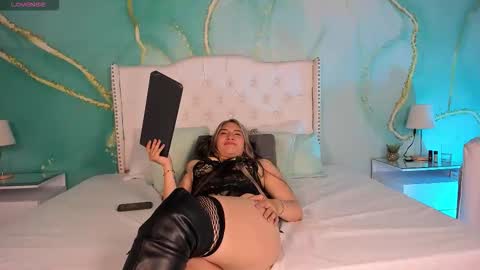 MiLKa VeLvEtT online show from 12, 2, 2026