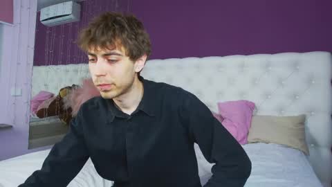 milkhunter_ online show from 20, 4, 2026