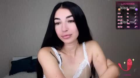 milkiss_kiss online show from 17, 6, 2026