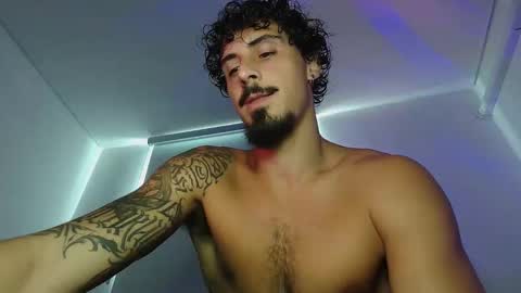 milkoffee online show from 19, 4, 2026