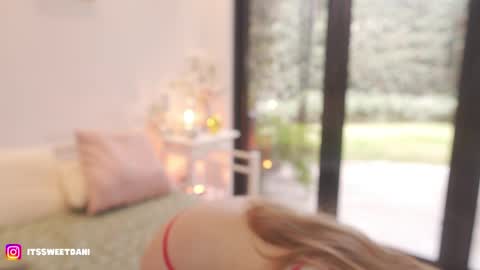 milky_0 online show from 9, 5, 2026