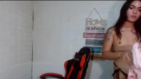 Snapshot of milkycumnel23 chatting on 23, 12, 2024 NEL 23 online show from 23, 12, 2024