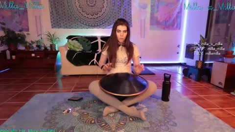 milla_milla online show from 10, 2, 2025