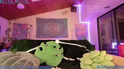 milla_milla online show from 7, 10, 2025