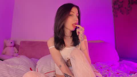 Milla online show from 22, 4, 2026