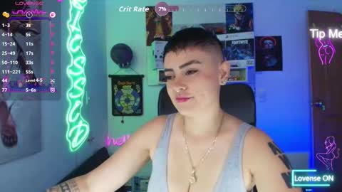 Im girl my name is Johana  online show from 15, 12, 2025