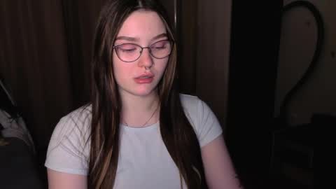 Snapshot of milliedoll chatting on 30, 4, 2026 Millie online show from 30, 4, 2026