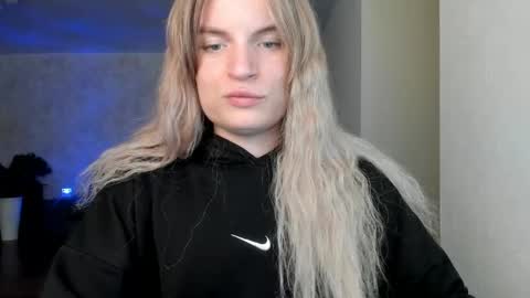 mili-kira online show from 5, 5, 2026