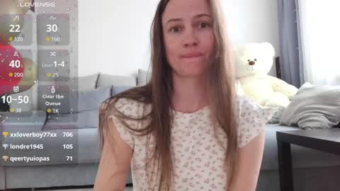 milly_browski online show from 25, 4, 2026