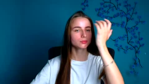 Snapshot of milly_liss chatting on 29, 6, 2026 Milly online show from 29, 6, 2026