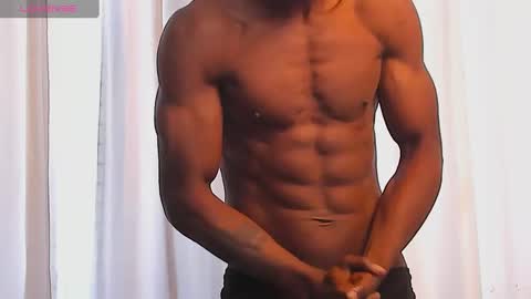 Snapshot of miltonn_jakee chatting on 28, 1, 2025 Miltonn online show from 28, 1, 2025