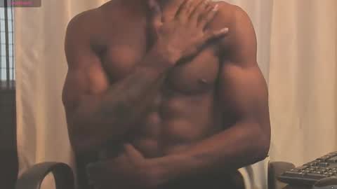 Snapshot of miltonn_jakee chatting on 5, 3, 2025 Miltonn online show from 5, 3, 2025