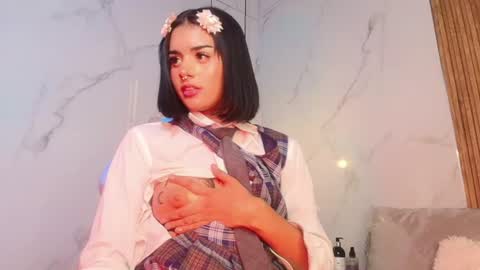 milu_carbajal_x online show from 18, 7, 2026