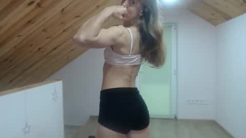 milusea online show from 11, 11, 2025