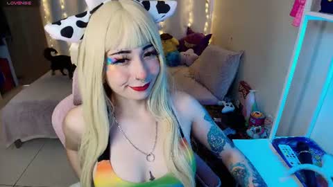 mily_milk_ online show from 23, 7, 2026