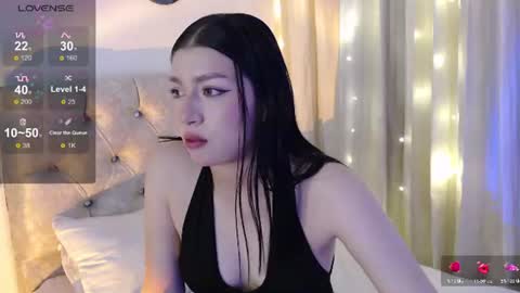 Snapshot of mily_thomson_b chatting on 22, 6, 2026 Mily online show from 22, 6, 2026