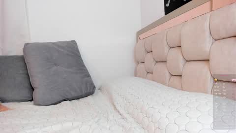 Snapshot of milycortt chatting on 10, 3, 2026 Mily online show from 10, 3, 2026