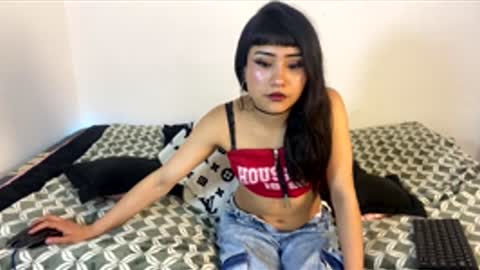 Snapshot of milyx18 chatting on 17, 3, 2026 milyx online show from 17, 3, 2026