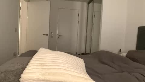 Mimi Monroe  online show from 20, 2, 2026