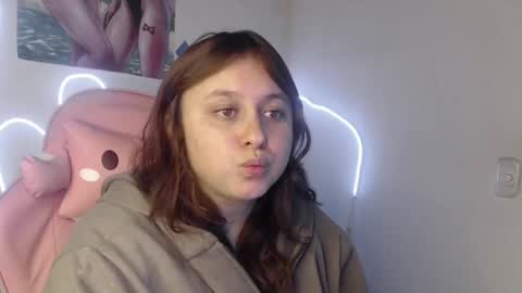 mimi online show from 28, 9, 2025