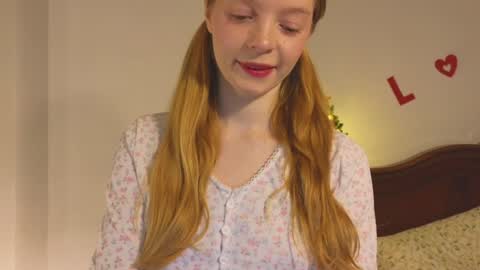 Snapshot of mimichelle chatting on 30, 12, 2024 mimichelle online show from 30, 12, 2024