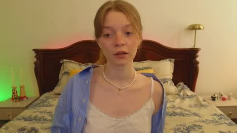 Snapshot of mimichelle chatting on 28, 2, 2025 mimichelle online show from 28, 2, 2025